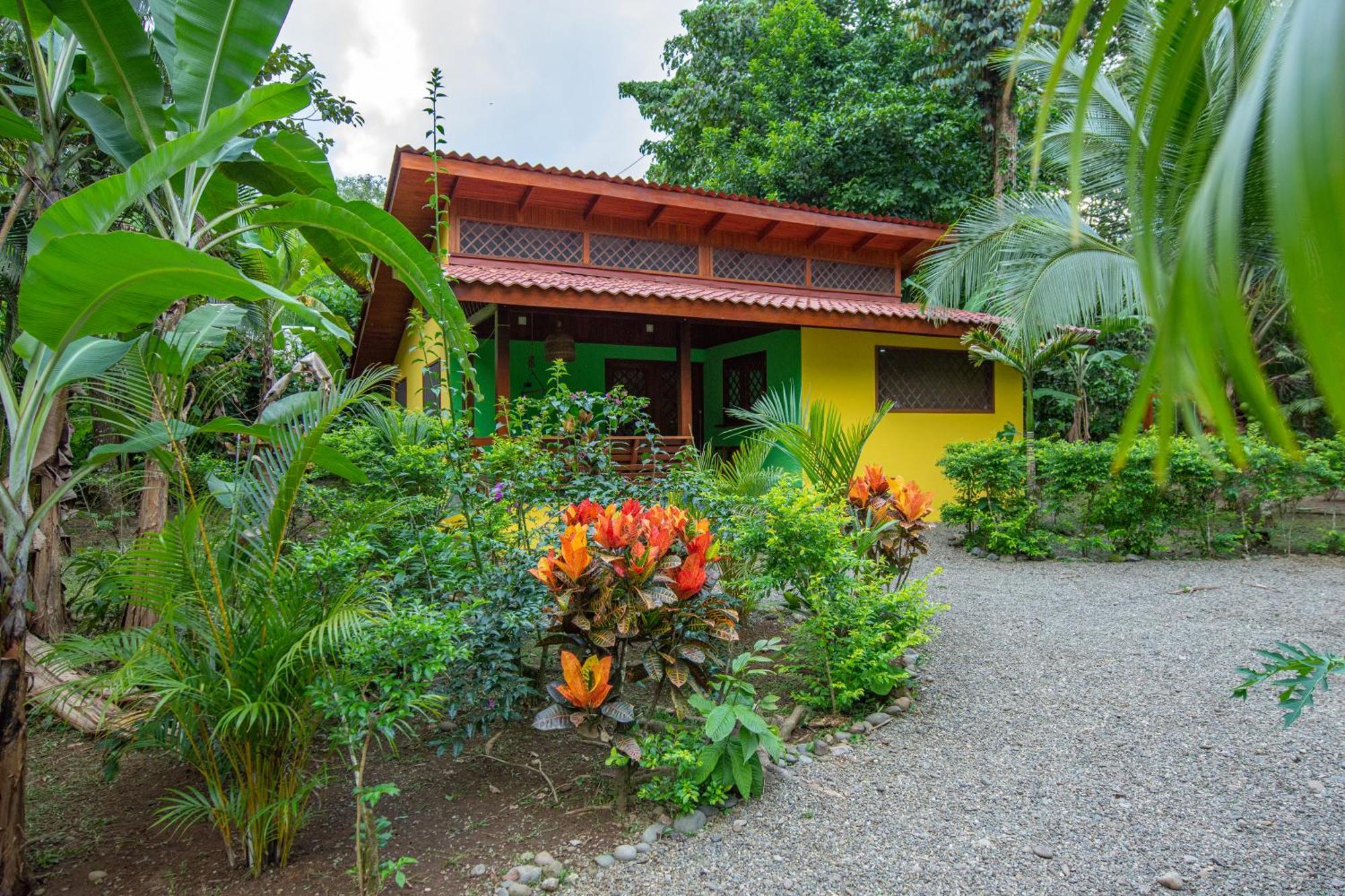 Hotel Casa Merlin Puerto Viejo de Talamanca Exterior foto